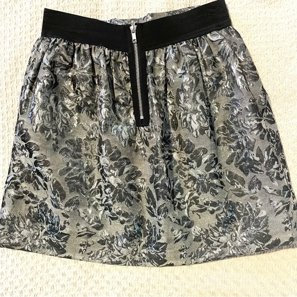 CHARLOTTE RUSSE Y2K Metallic Silver Mini Skirt Pockets Vintage SZ M EUC
